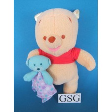 Winnie de Pooh nr. J8168-02 (27 cm)